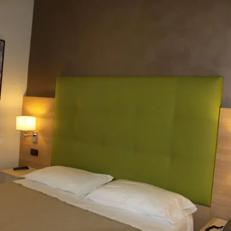 Adele Hotel