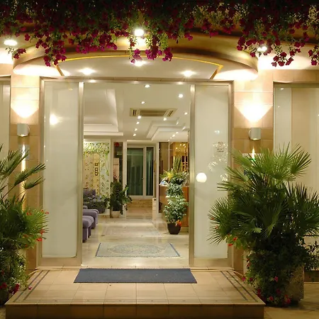 Adele Hotel