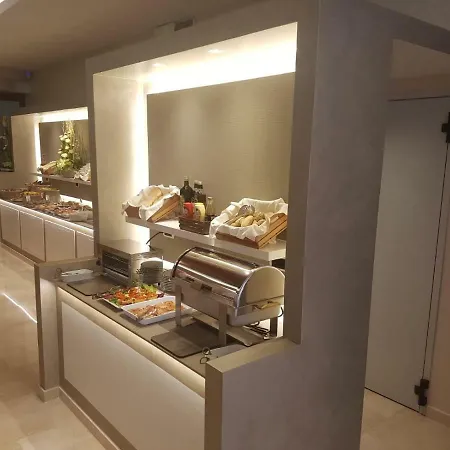 Adele Hotel